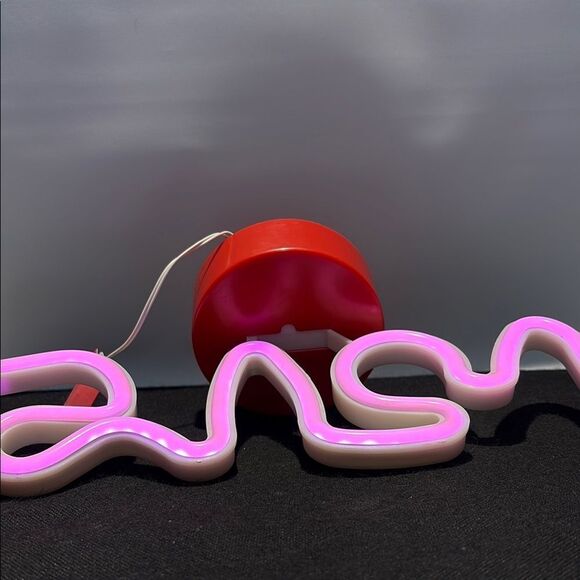 Pink Neon Love Sign - Picture 11 of 11